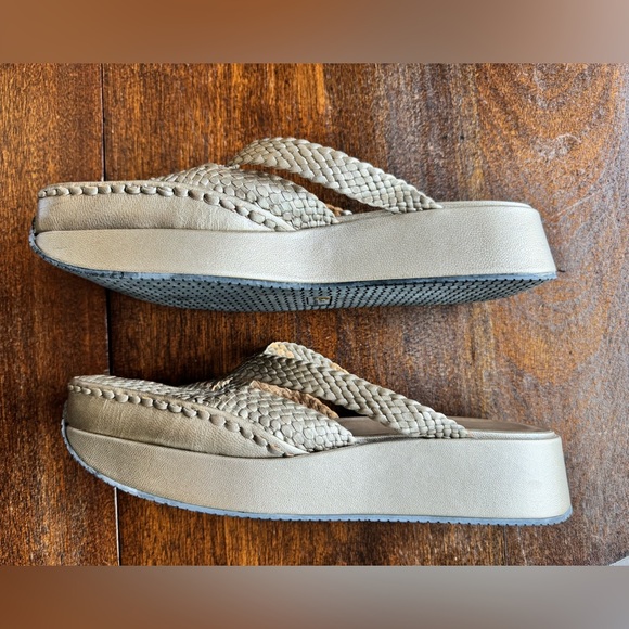 Stephane Kelian gold woven leather platform mules - Picture 3 of 9